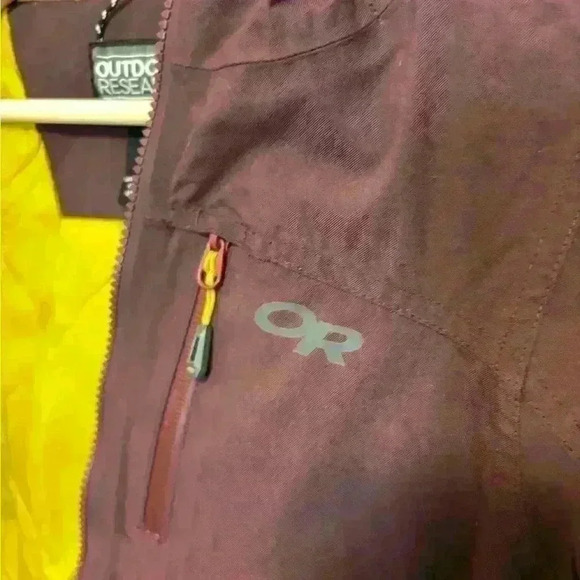 Outdoor Research
Blackpowder  II Insulated Jacket - Women's | Size XS - Picture 15 of 15